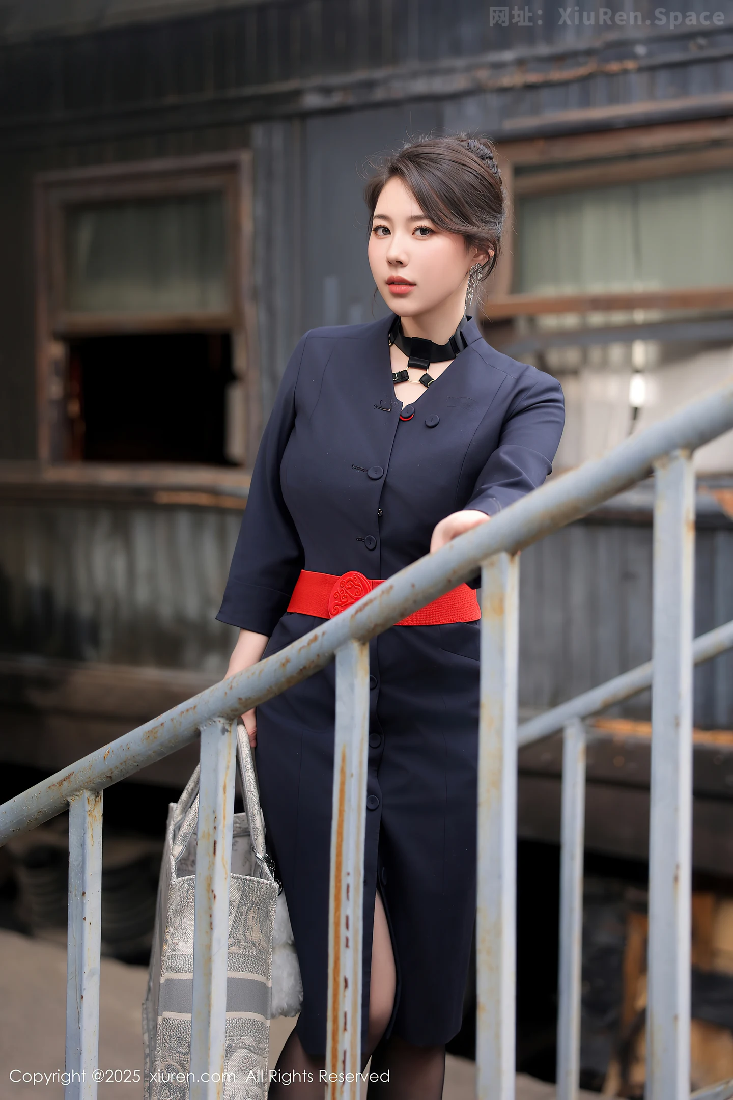 图片[2]-[XiuRen秀人网] VOL.10155 模特白茹雪abby性感黑色情趣内衣配黑丝吊袜秀丰腴身材诱惑写真78P-秀人网官方网站